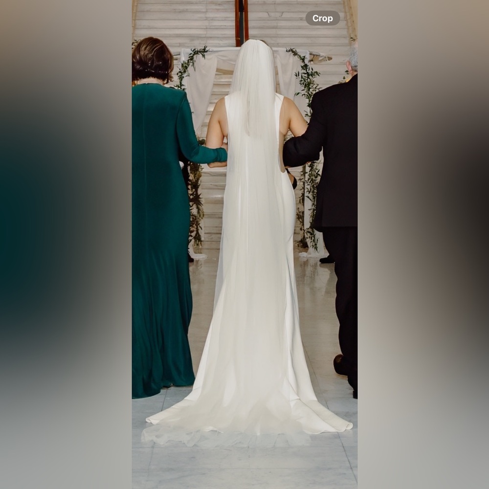 Sarah Seven Cassiopeia Wedding Dress - Size 2/4, no body alterations! - Picture 9 of 10